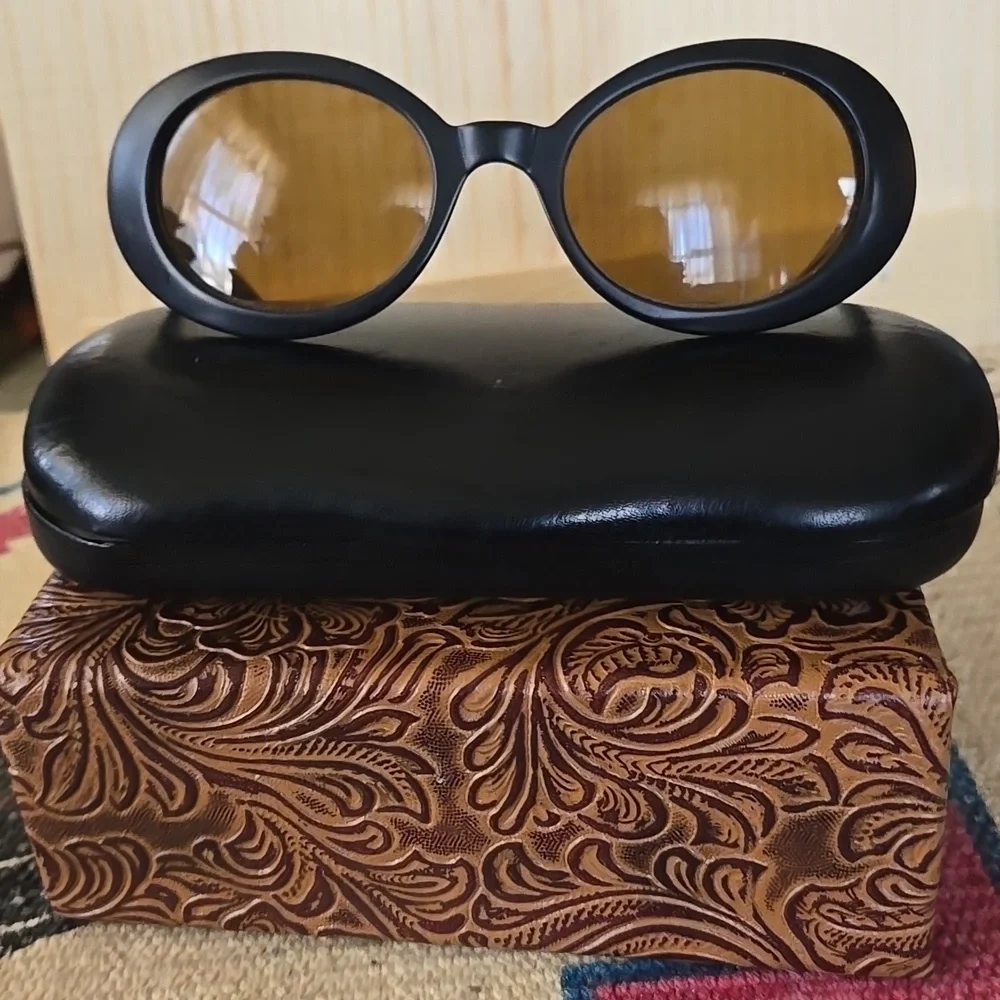 Vintage 1990's Cobain style, Grunge, Sunflower brand matte black sunglasses